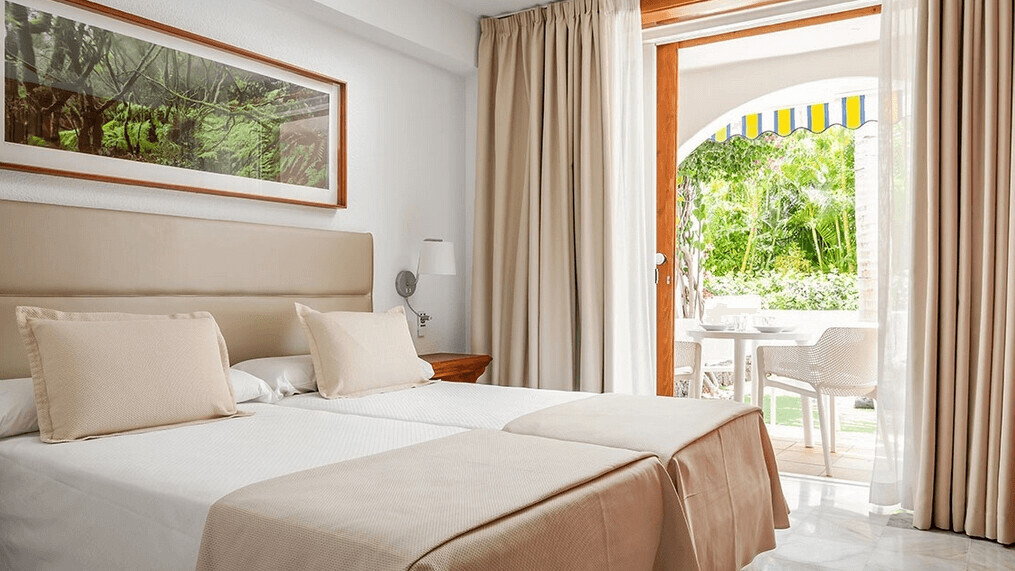 1 Bedroom Apartment Superior Garden Entrance 